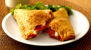 Read more about the article Cheesy Garlic Chicken Wraps