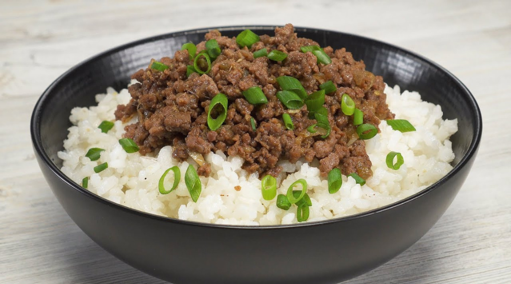 Read more about the article Korean Ground Beef Bowl: A Quick and Flavorful Meal